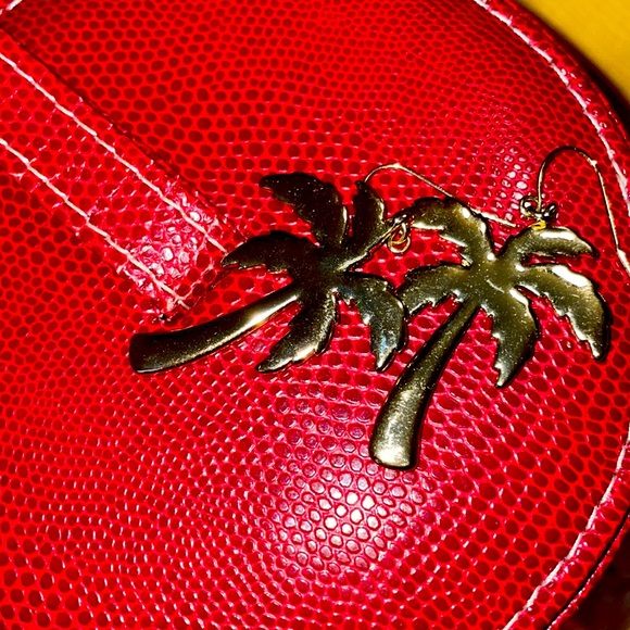 Never worn w/o tag.. pictures doesn’t do these any justice.. there are lovely ❤️ - Picture 3 of 3